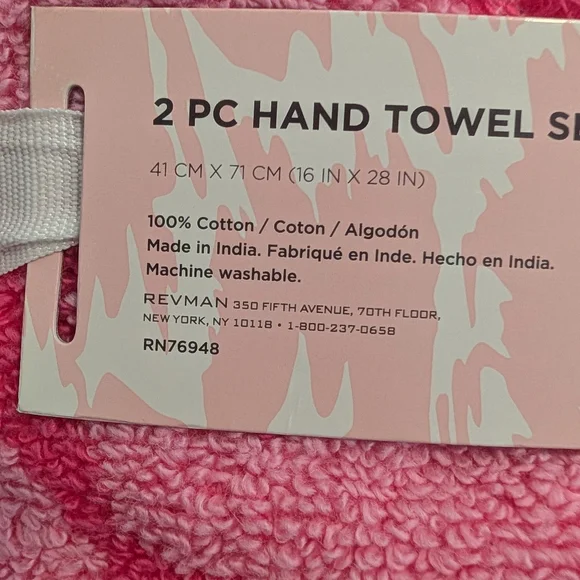 Betsey Johnson Pink Ribbon Bow Hand Towel Set - Picture 6 of 8